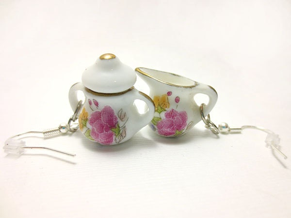 Red and Green Creamer and Sugar Earrings