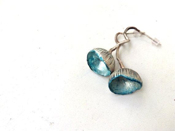 Dangle flower earrings  Sterling silver botanical studs Spring trends