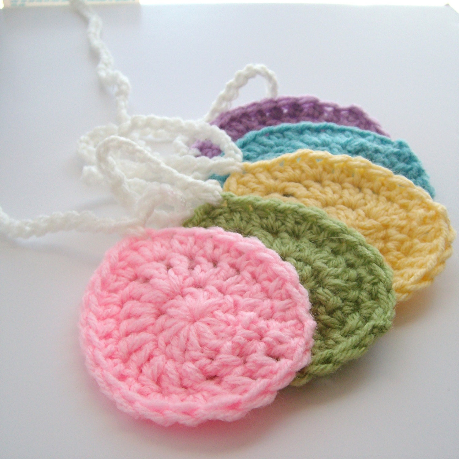 Crochet Easter Egg Garland - Crochet Garland Easter Banner in Yellow, Pink, Green, Purple Turquoise - Spring Decoration Easter Garland