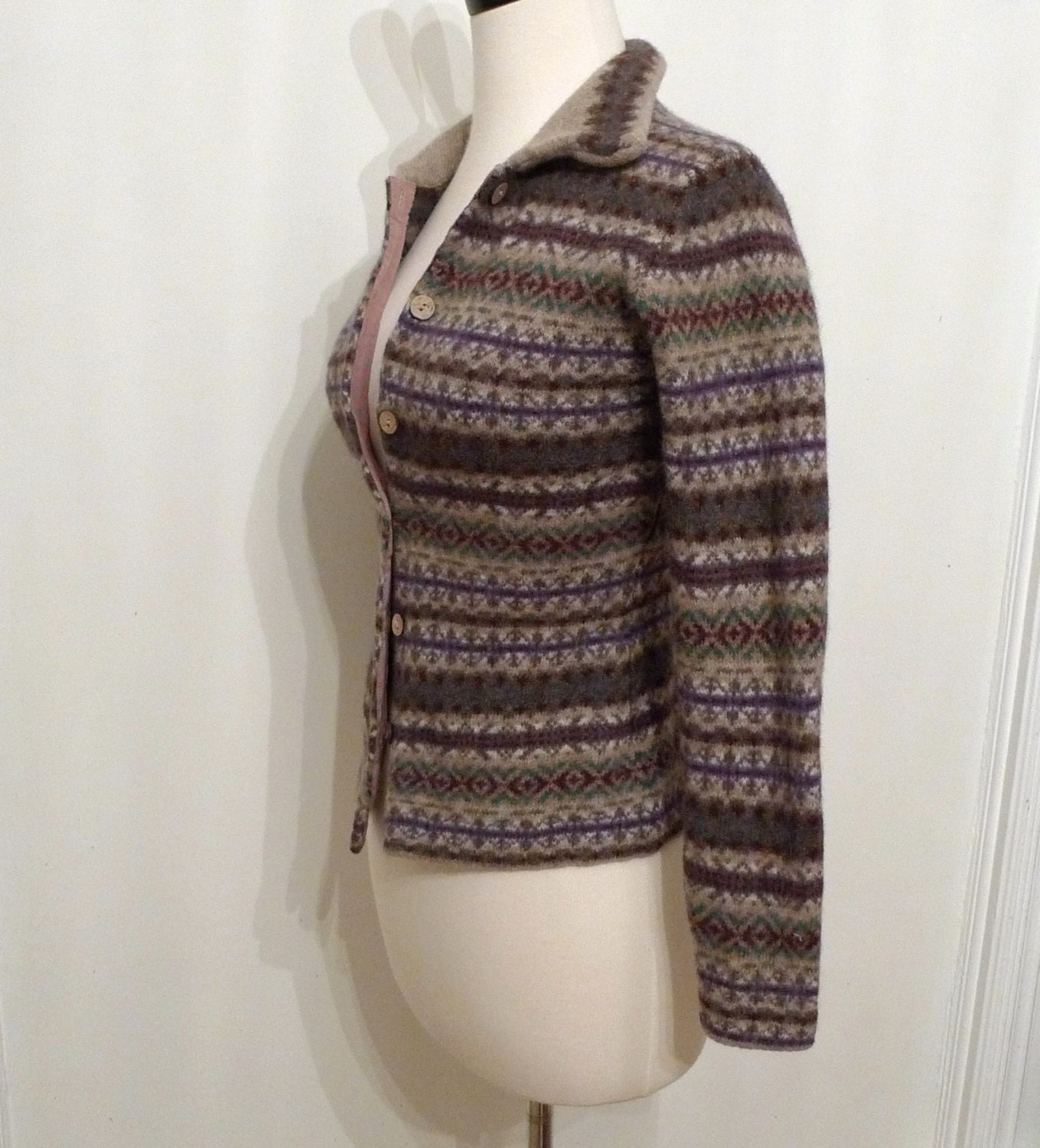 Nordic Skinny Fit Lambswool Cardigan Sweater /Taupe Top / ButtonDown