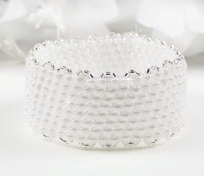 Stretch Flower Girl Bracelet, White Pearl Peyote Handwoven Stretch Flower Girl Bracelet, Toddler Girl Bracelet - Molly (WFG0167)