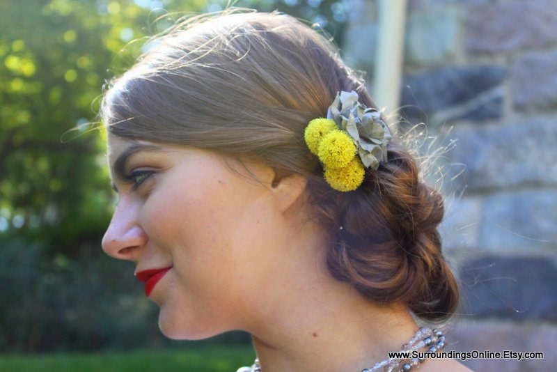 Sunshine and Slate Billy Ball Veil Comb