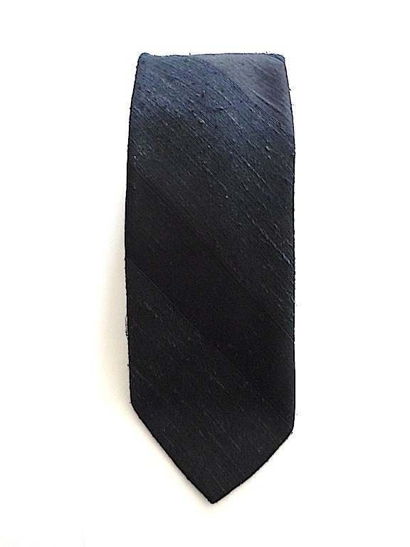 Vintage Neckties Men's 80's Skinny Tie, Don Loper, Navy Blue, Striped, Textured, Tie 153 FreshandSwanky on Etsy