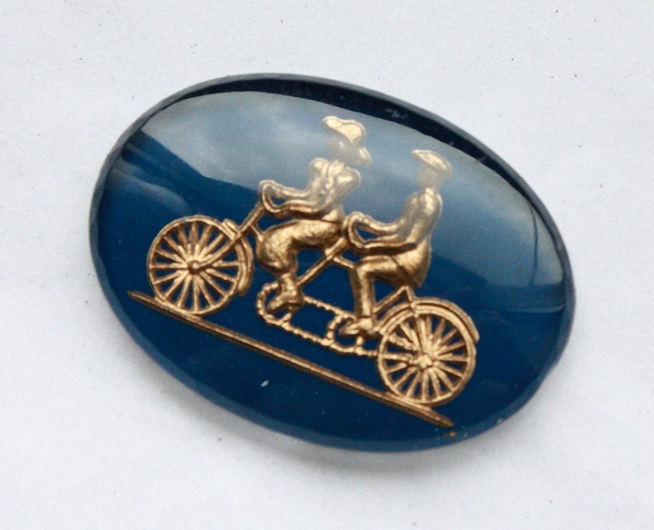 2 Rare Vintage 1940s / 1950s Glass Intaglio Cabochons // Daisy Bell - Bicycle Built For Two // Edwardian Couple