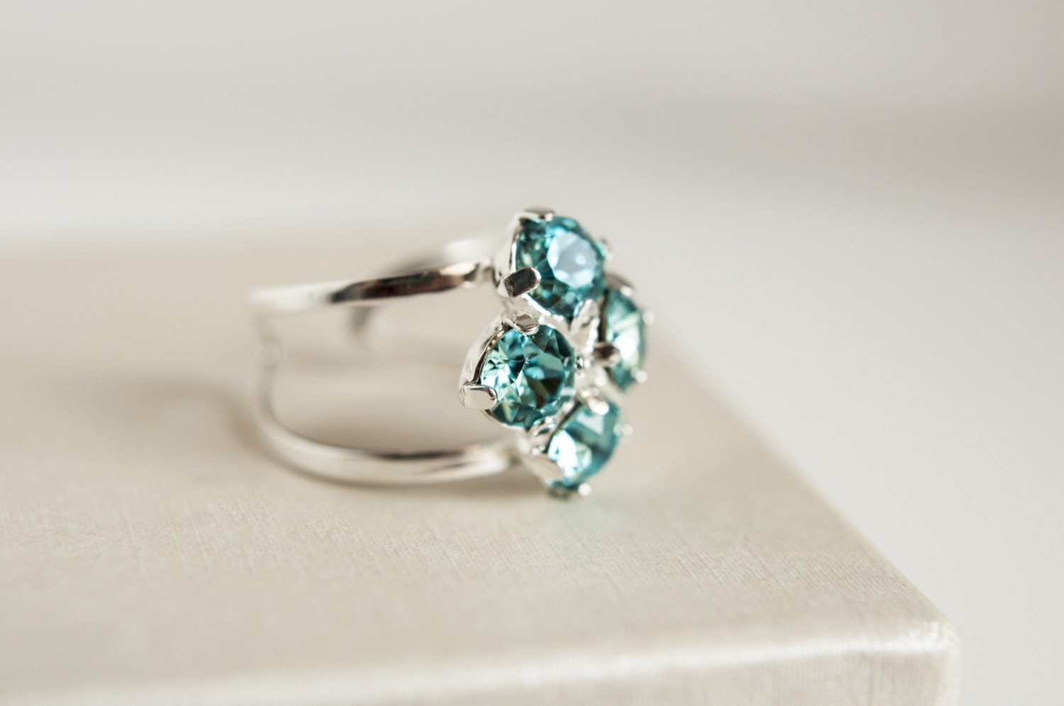 Swarovski Crystal Ring - Light turquoise -  4 circle cabochon - silver tone base - water shade