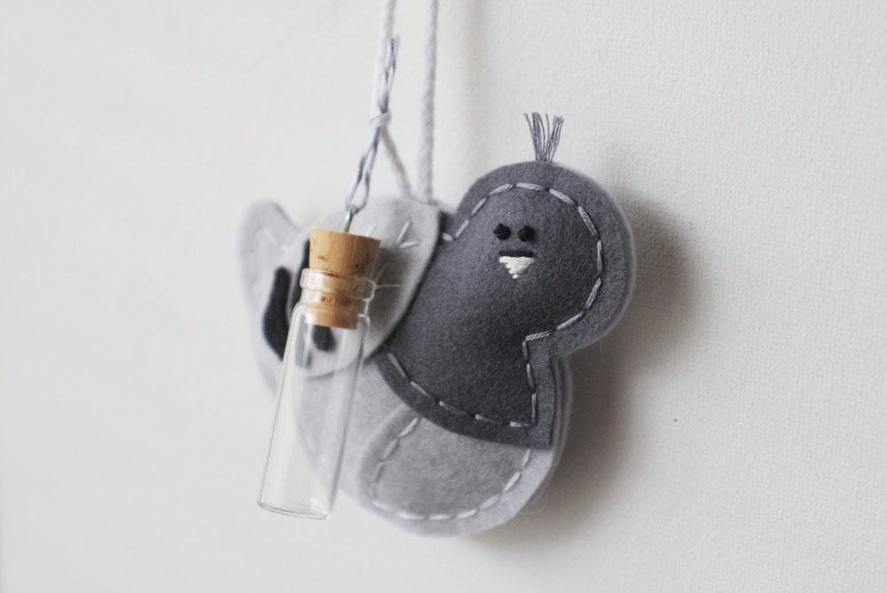 Tufted Carrier Pigeon - Grey Wool Felt Bird Ornament - Include a Personalized Message