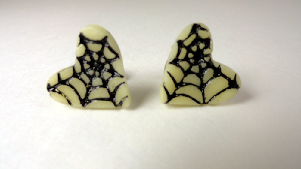 Glow-in-the-Dark Spiderweb Heart Titanium Earrings for Sensitive Skin