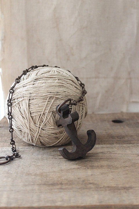 v i n t a g e  mini metal anchor