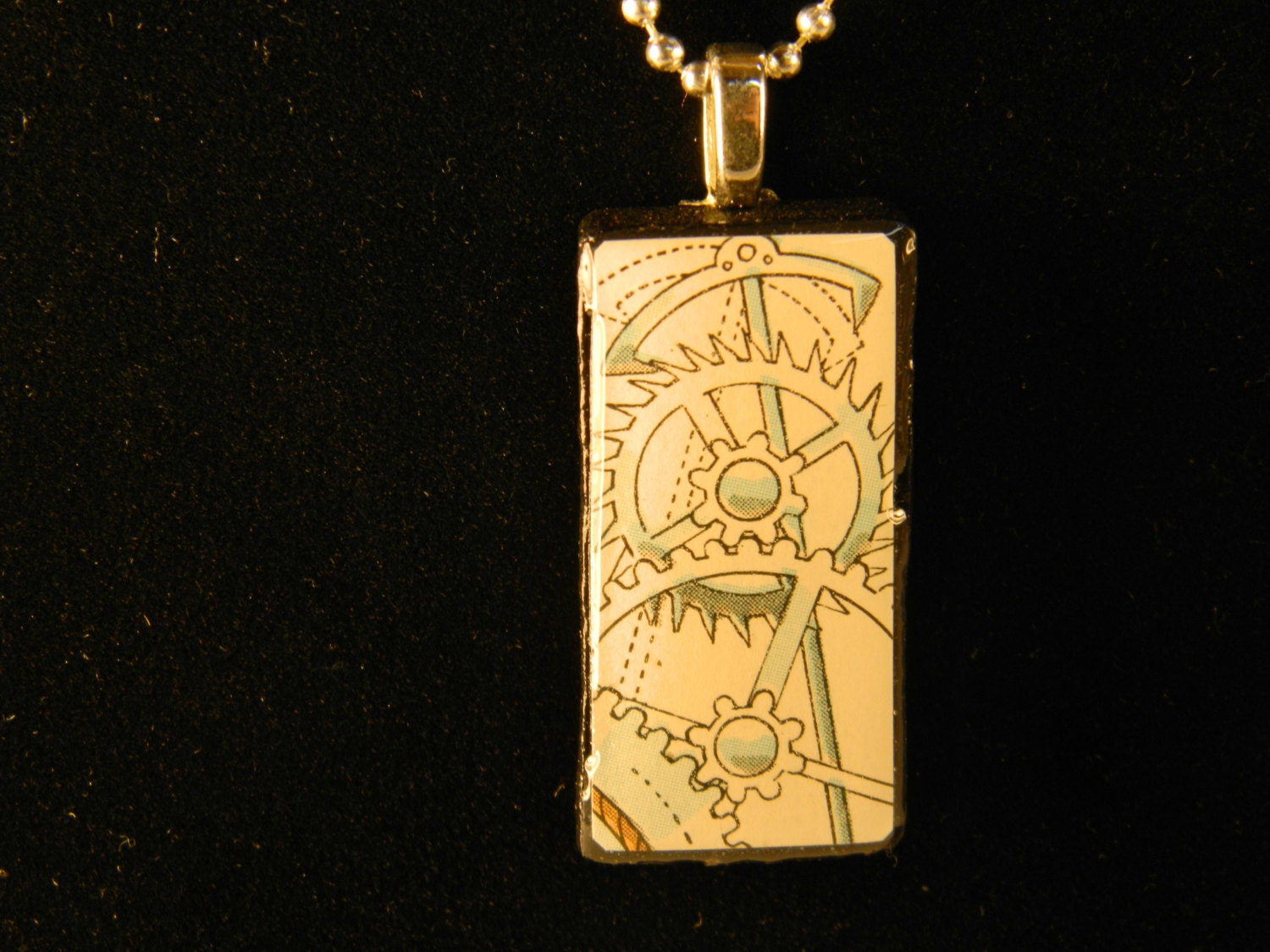 Gears Pendant - Recycled Domino - Vintage Dictionary Illustration