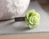 Rose Ring, Green Flower Ring, Floral Victorian, Romantic, Bridal, Bridesmaids Accessories, Resin Rose, Adjustable, Antique Silver