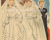 vintage french women's magazine  /  le petit echo de la mode 1940s / paper ephemera