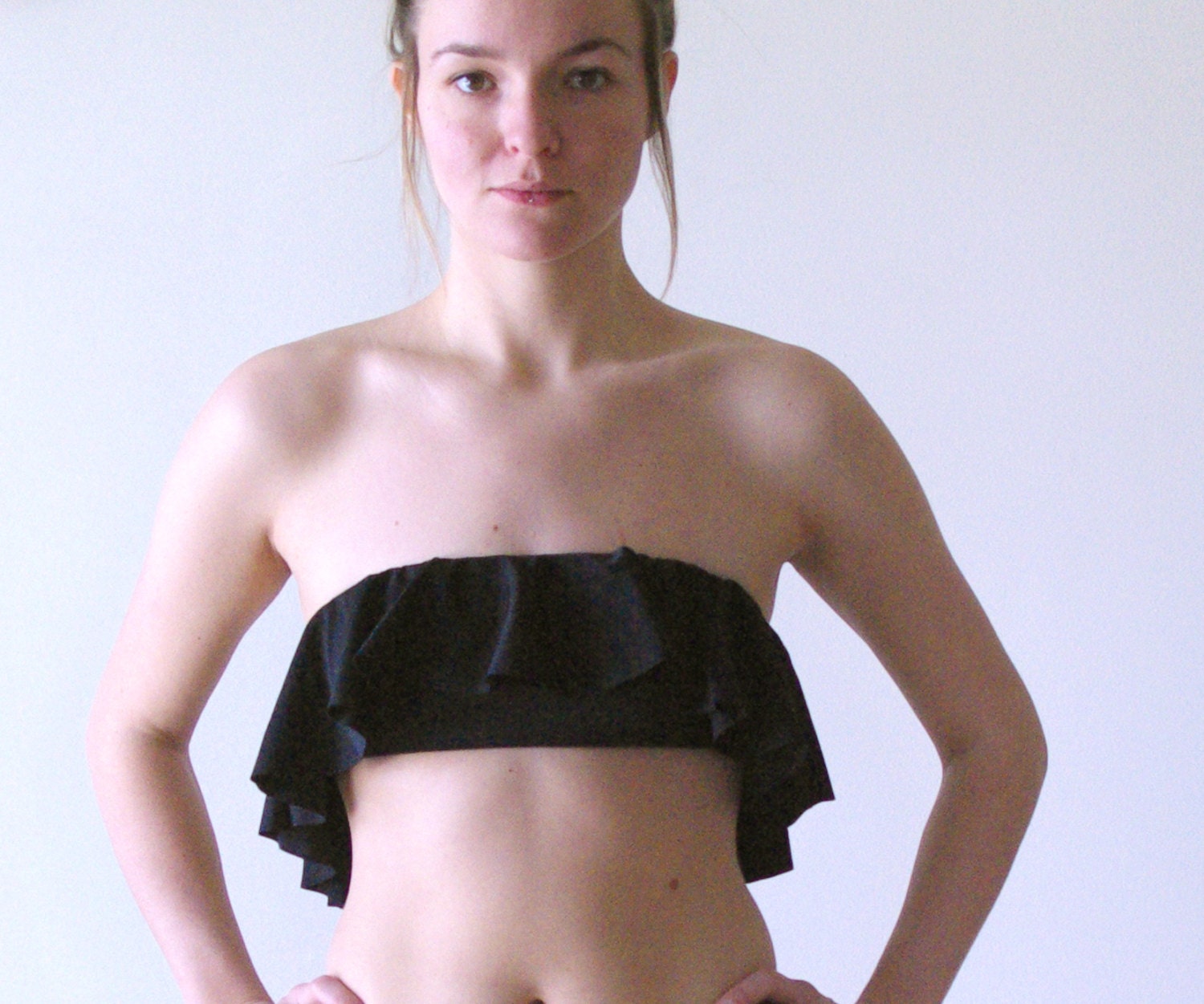Black ruflle bandeau TOP bikini