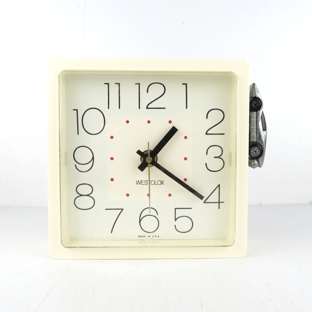 vintage wallmate westclox electric wall clock bone white