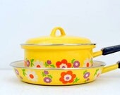 Vintage Enamel Yellow Flower Power Pans