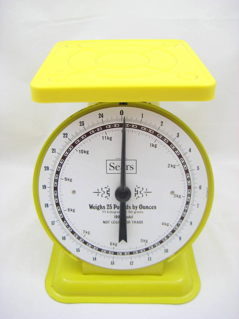 Vintage Sears Kitchen Scale in Bold Yellow - Works
