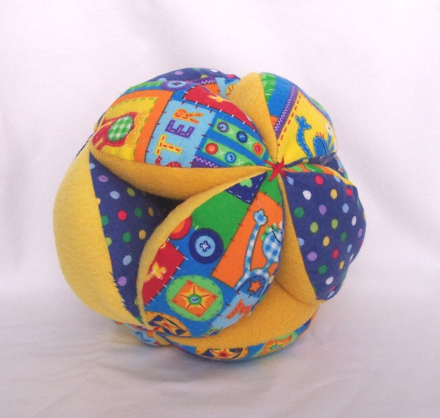 Little Monsters Grab Ball