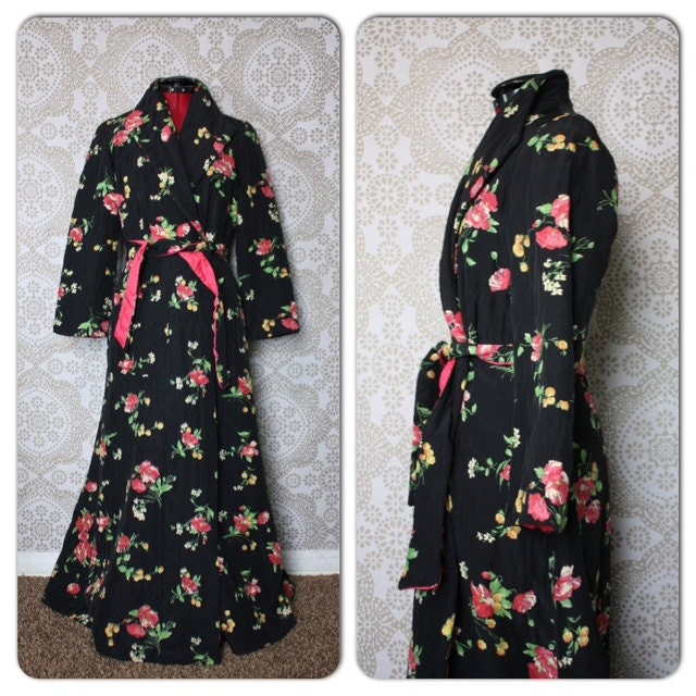 Vintage 1940's Quilted Black Floral Dressing Gown Robe S/M