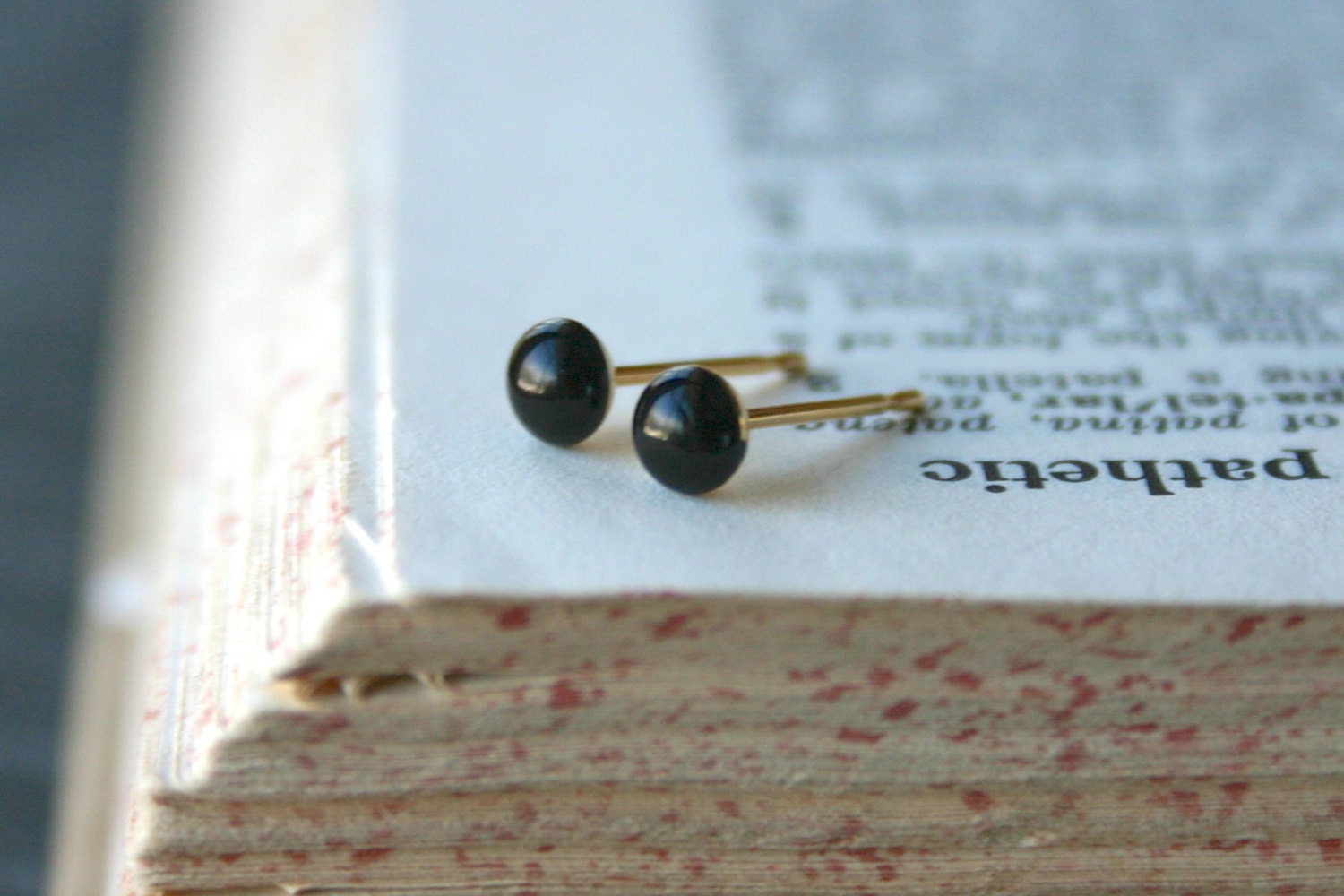 Tiny Studs - 1.5mm-4.5mm, Seven Sizes: Black