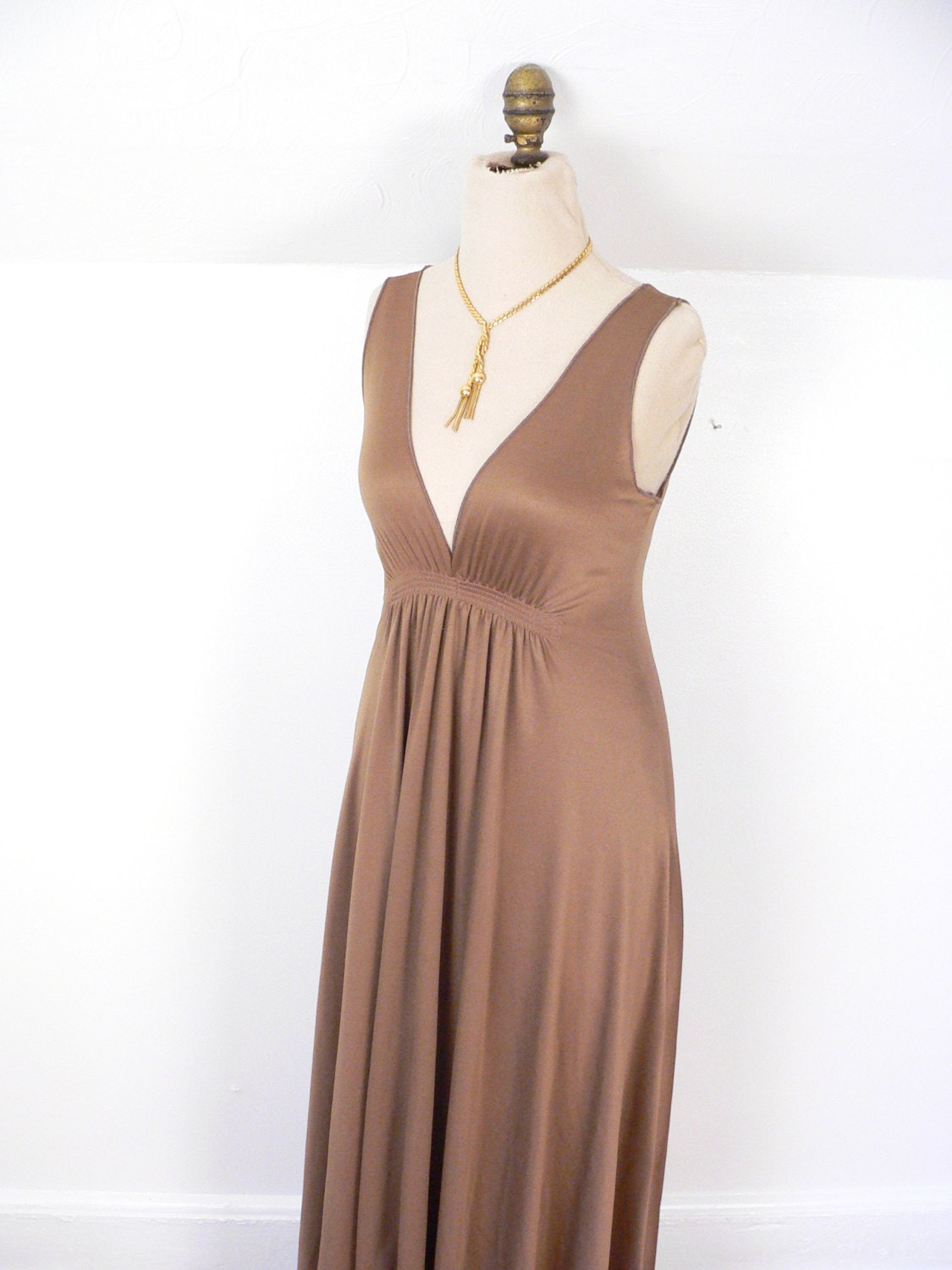 1970s FORMAL Low Cut TAUPE Maxi GOWN