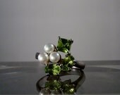 Peridot Pearl Silver Ring. Size 7. Unique.