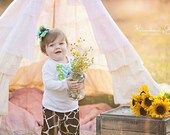 lace ruffle teepee, tent . . . beautiful photography prop . . . lilian.grace original