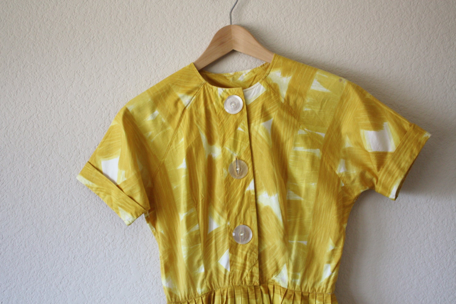 1950s Vintage Coquette Yellow Paint Brush Stroke Abstract Shirt Button Dress