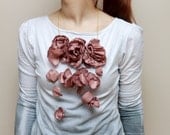 Grace - handmade roses necklace/ mur Mur