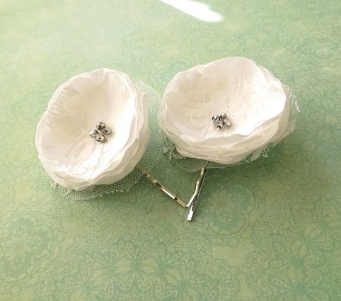 White Lace Flower Bobby Pins, Small Hair Flowers, Satin White Flowers for Girls, Bridesmaids Hair Clips, Wedding Bride Accessories, Mint