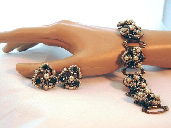 Blue Rhinestone and Pearl Book Chain Demi Set
