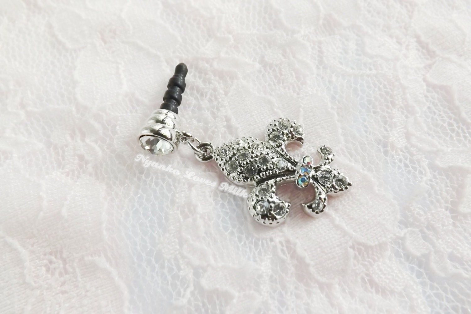 Vintage Diamond Fleur De Lis Cellphone Dust Plug