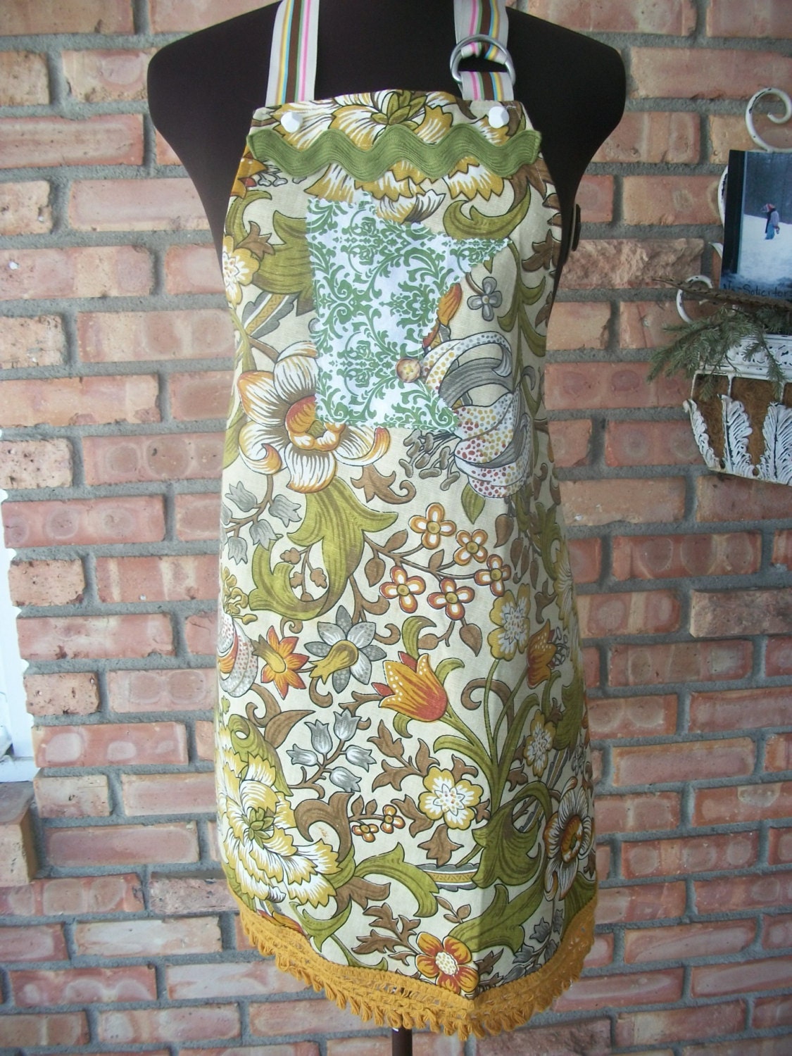 Vintage Green & Gold Minnesota Apron