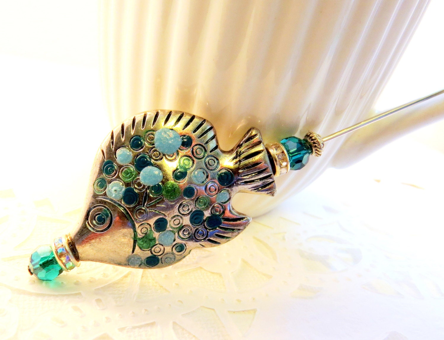 Womens accessories tropical fish hat pin hand enameled aqua teal turquoise silver Pisces fishing lapel stick pin beaded brooch tagt team