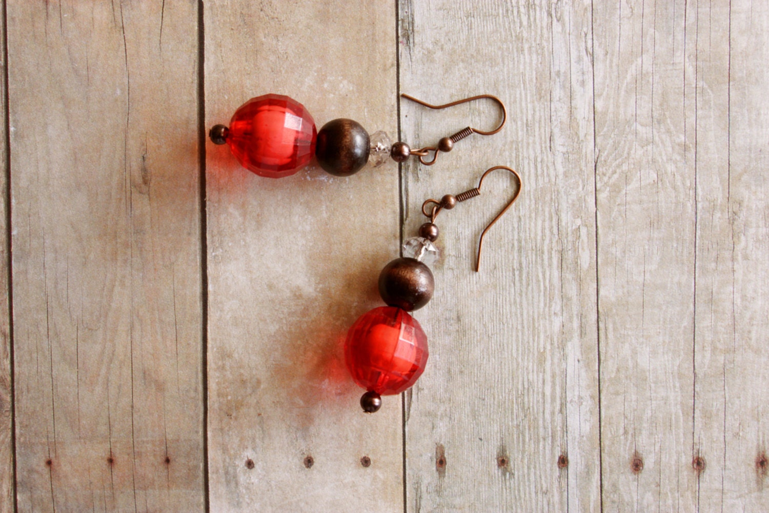 Earings. Red woman's beaded earings.