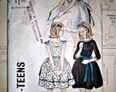Girl's Dress and Blouse Sewing Pattern Vintage Vogue 5923 Sub-Teen Size 12 Bust 31