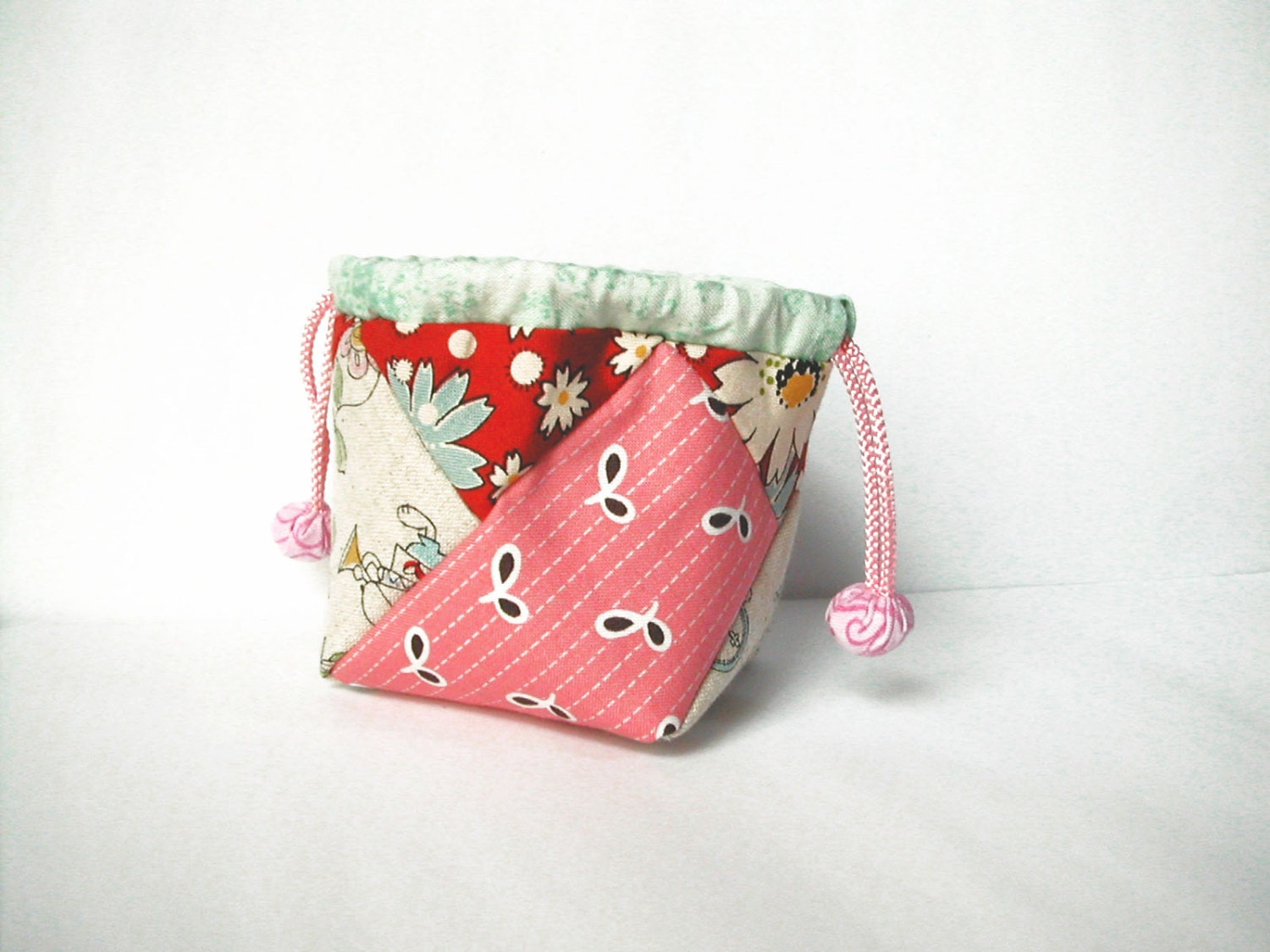 Cute print coin purse with drawstrings "Alice in wonderland" and pink print