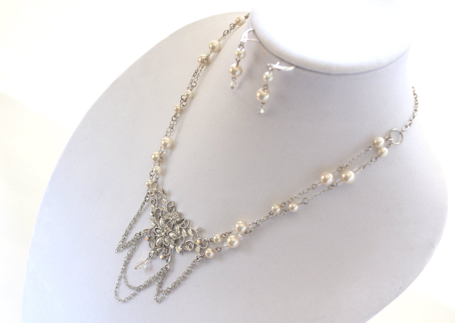 Ivory Pearl Bridal Necklace Earring Set - Statement Jewelry - Necklace Bib