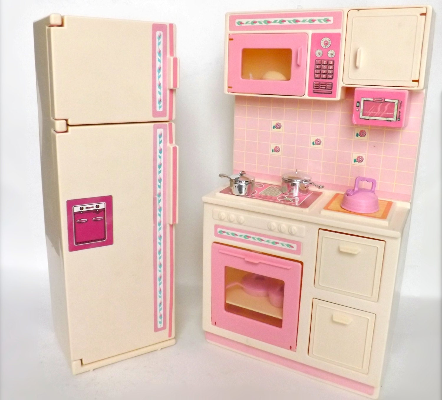 vintage barbie kitchen