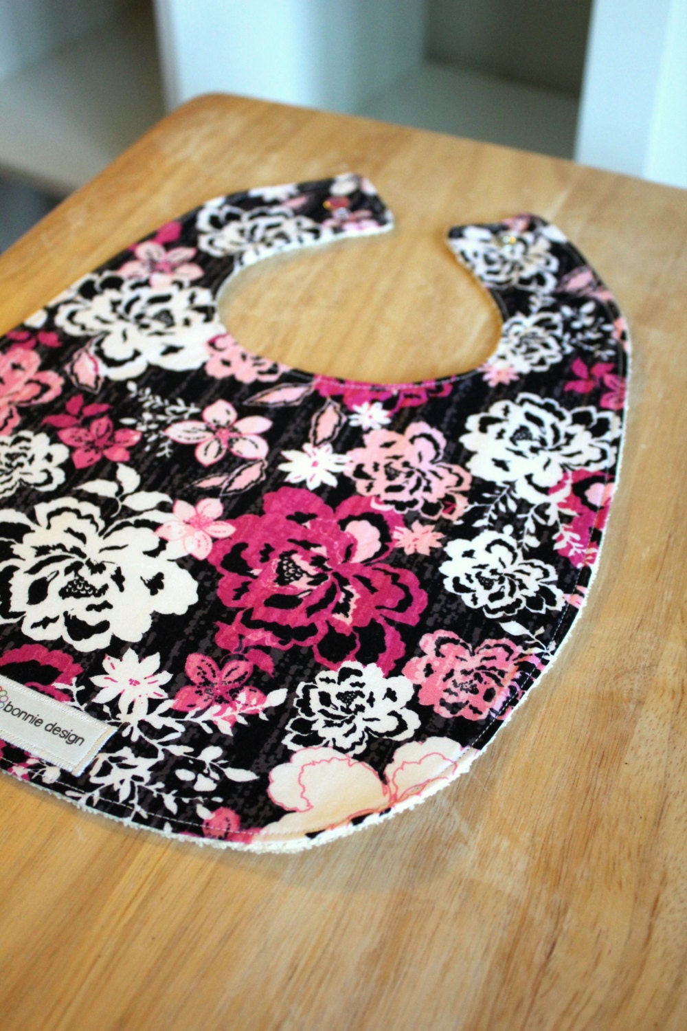 Pocketful of Posies : Plastic Lined Bib