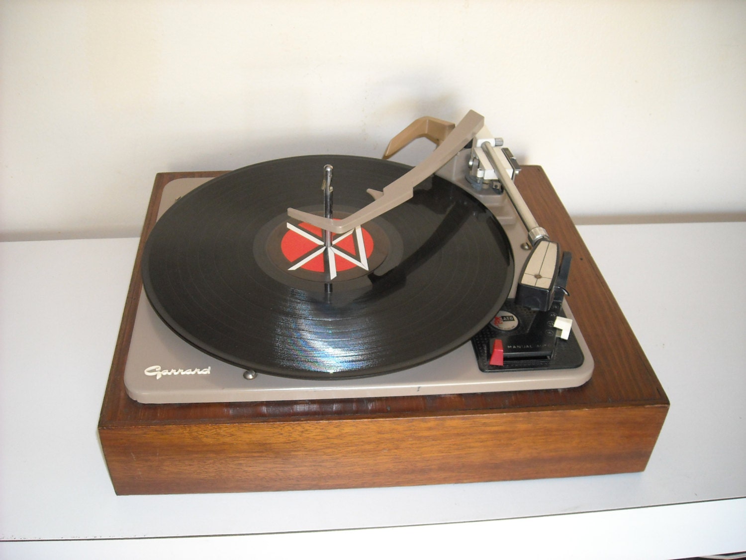Vintage Garrard AT6 Automatic Turntable 4 Speed by ZeeJunkHunter