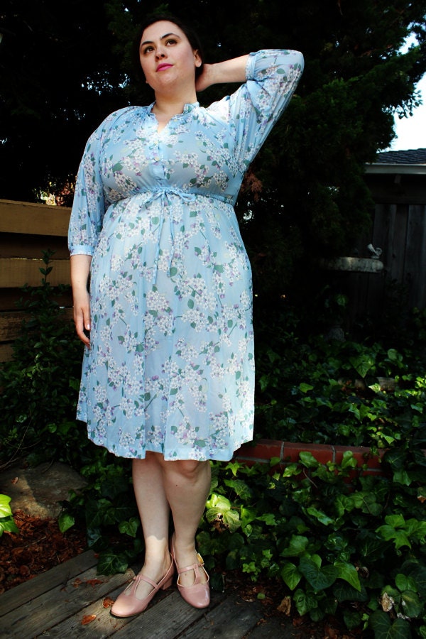 Plus Size - Vintage Blue Cherry Blossom Floral Shirt Dress (Size 12/14)