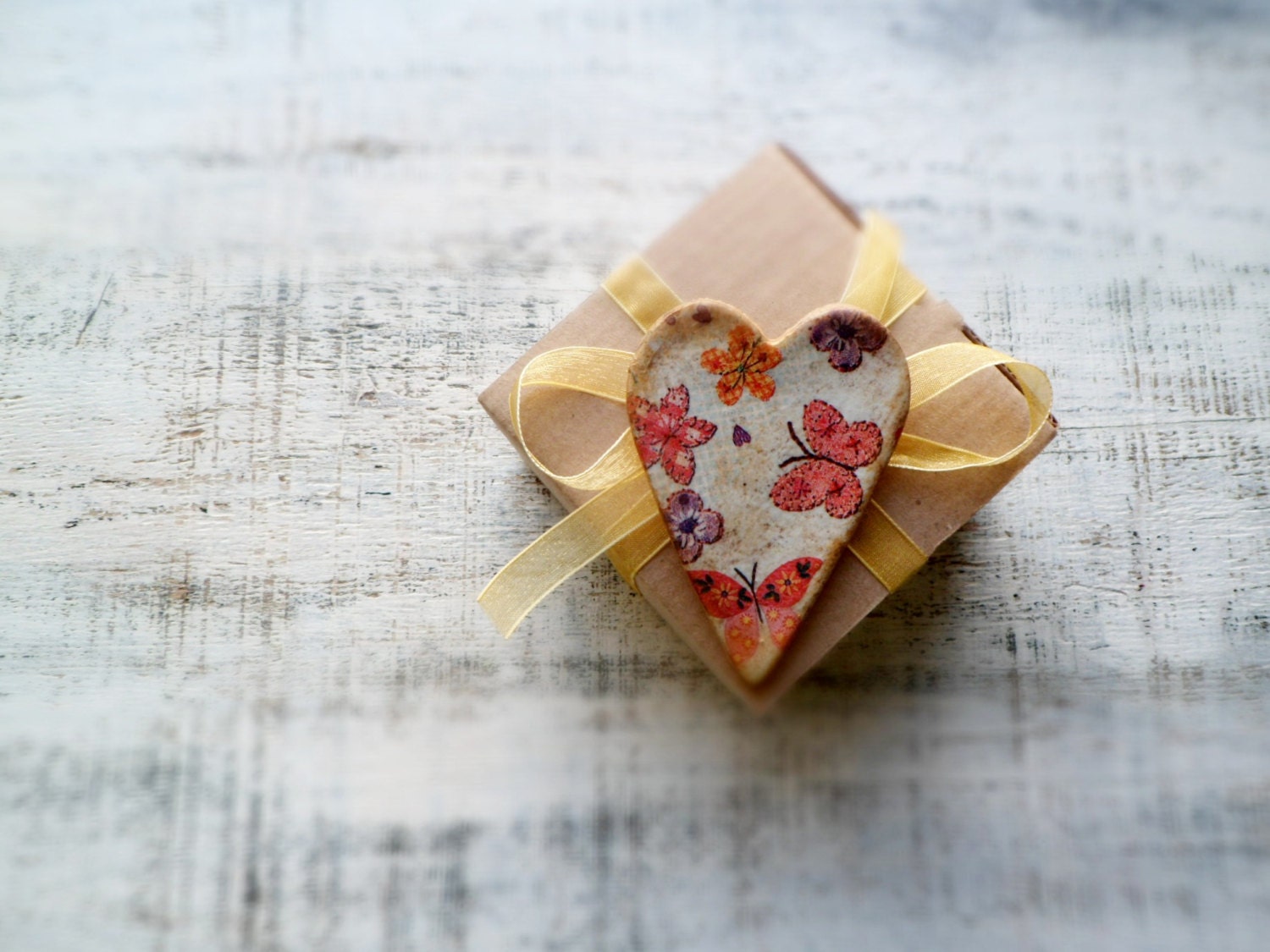 Heart magnet shabby chic cottage chic rustic home decor spring floral kitchen decor mint red purple blue