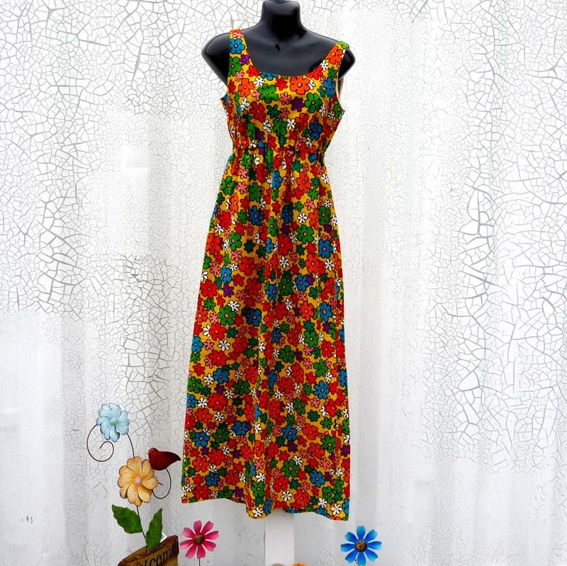 Vintage Hawaiian Dress - Flower Power Tropical Style