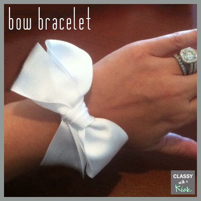 White Bow Chunky Chain Bracelet