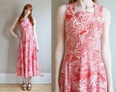 Vtg 50s 60s psychedelic print midi maxi sun dress // floral OP ART red and white sleeveless babydoll fitted bodice FULL skirt summer dress