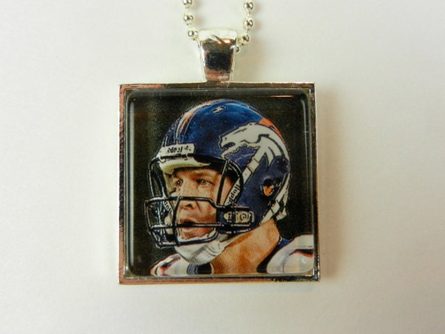 Peyton Manning Denver Broncos In 1 Inch Square Pendant Silver Bezel, Trading Card Image
