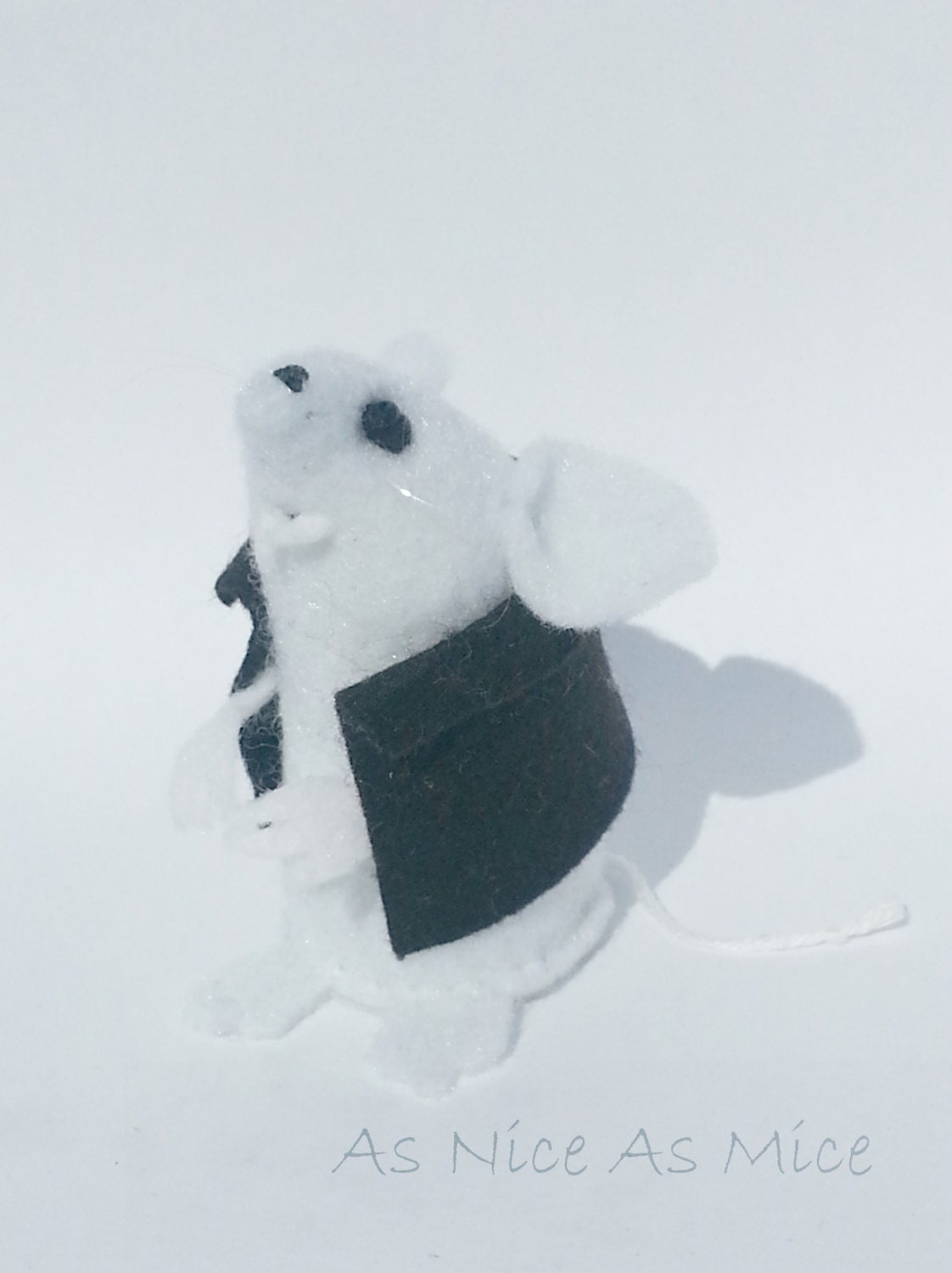 HALLOWEEN ornament,Mouseferatu The Vampire Mouse a perfect Handmade mouse gift, geekery, felt needlecraft