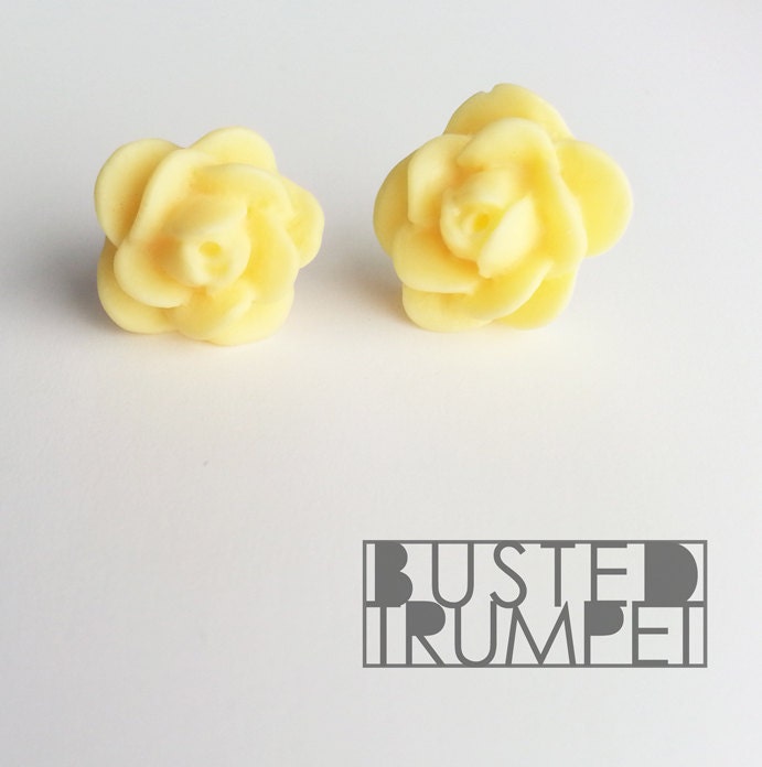 Banana Yellow Flower Stud Earrings - Light Pastel Floral Rose Bud Posts - Surgical Steel Posts