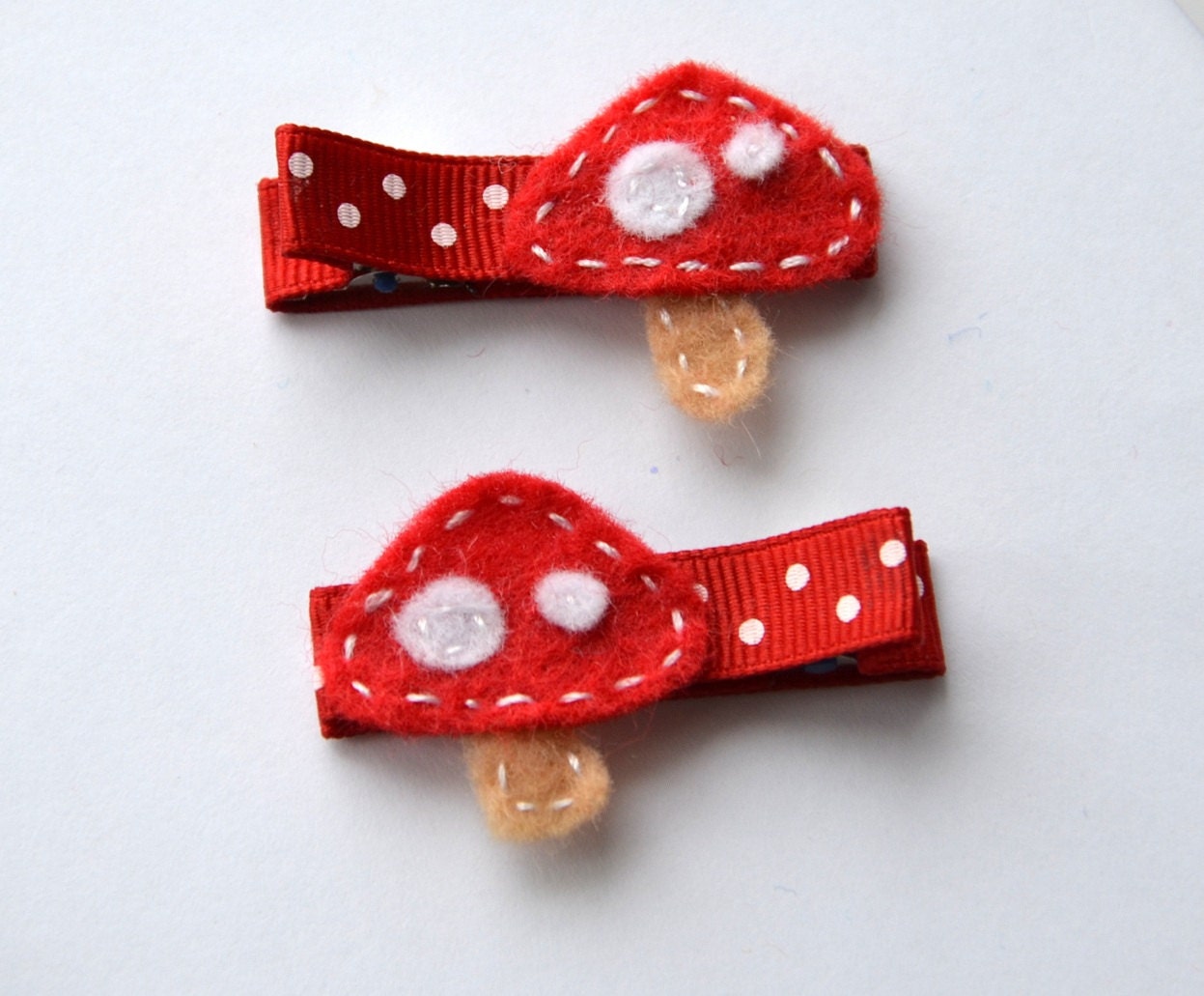 Baby Hair Clips - Set of Two Hand Stitched Felt Mushroom Hair Clips - Alligator Hair Clips Hair Bows Infants Toddlers Girls