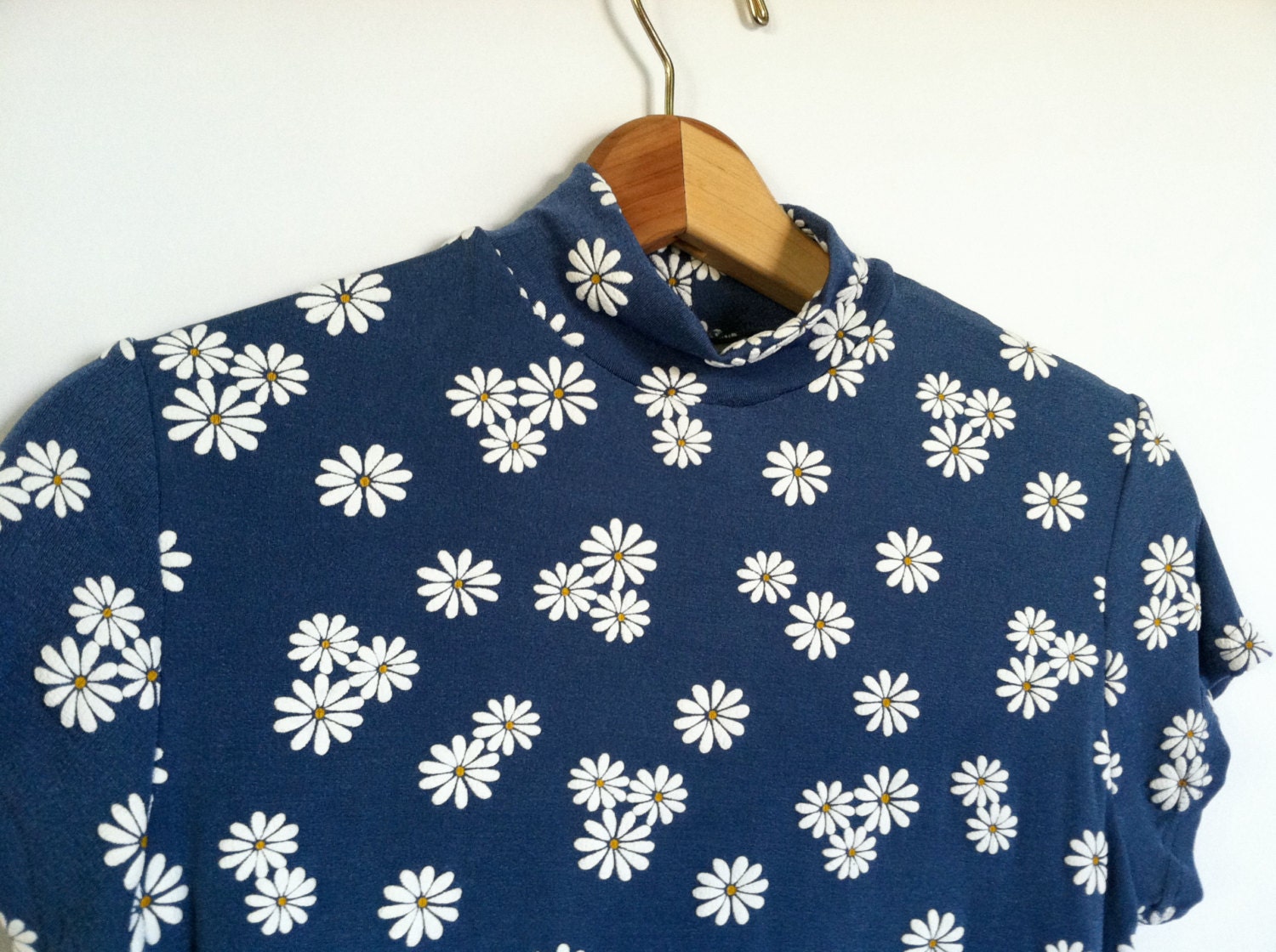 90's Daisy Print Top