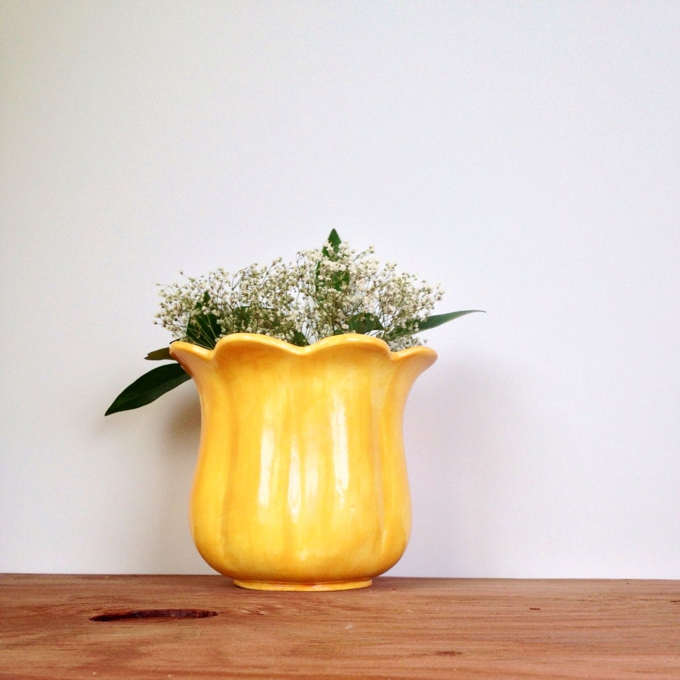 Yellow Flower Vase - Ceramics and Pottery - Tulip Flower Garden Chic